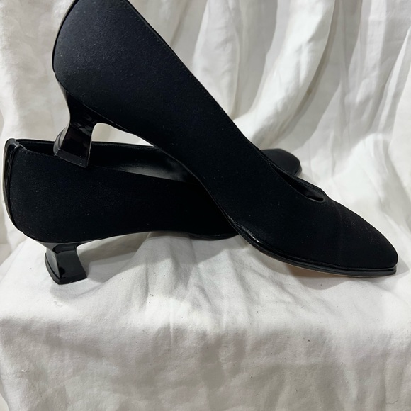 Stuart Weitzman Women's Square Toe Low Heel Classic Pumps Black... - Picture 7 of 16